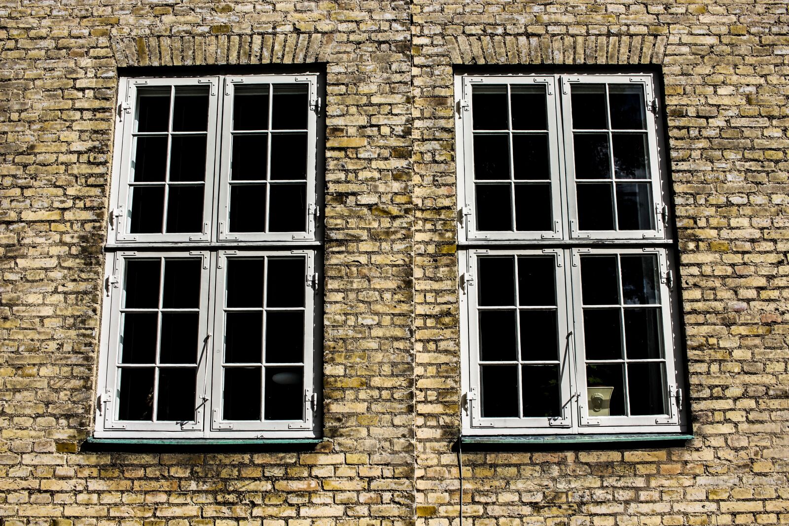 Canon EF-S 24mm F2.8 STM sample photo. House, hauswand, building photography