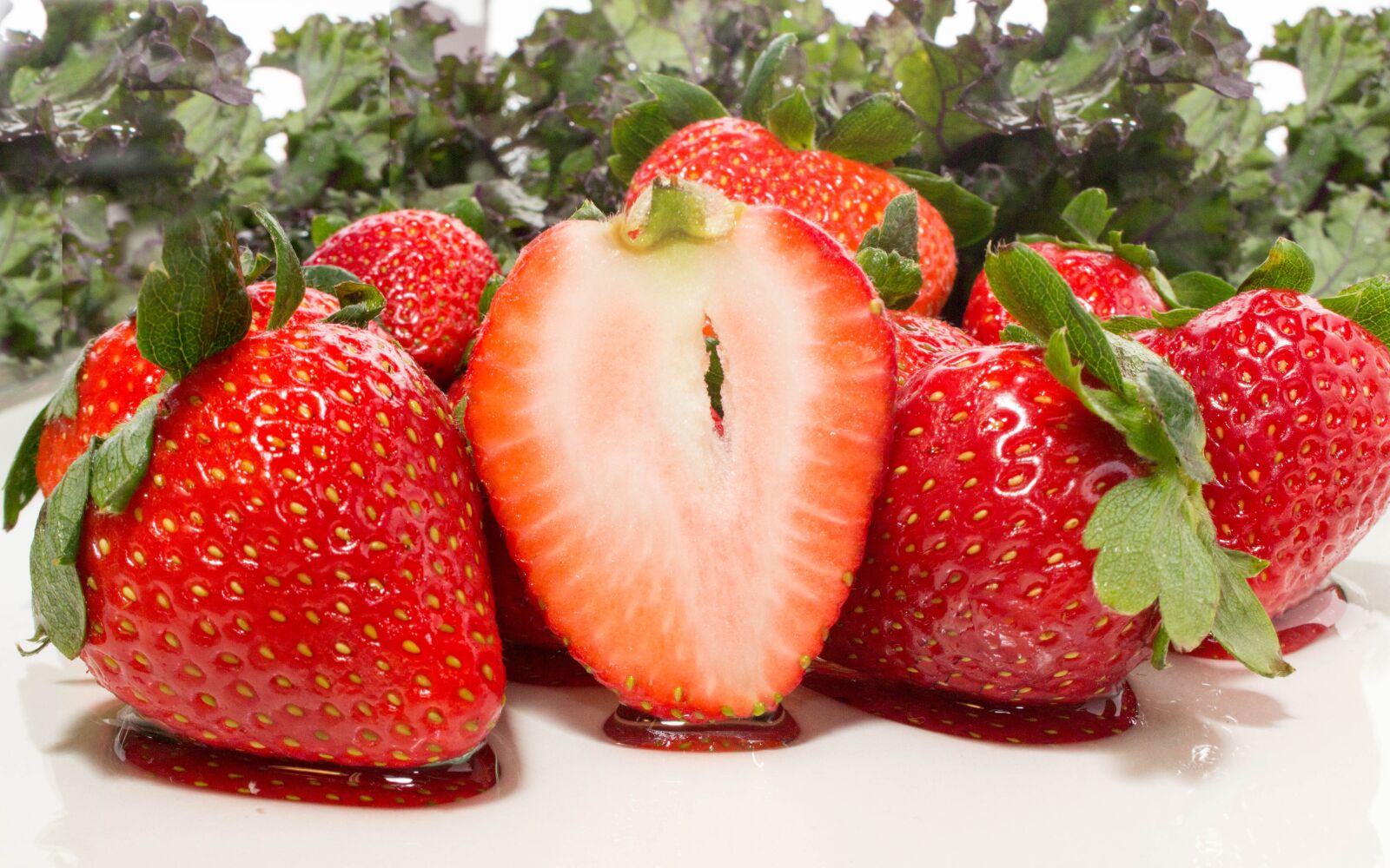 Canon EOS 700D (EOS Rebel T5i / EOS Kiss X7i) sample photo. Fruit, strawberry, food photography