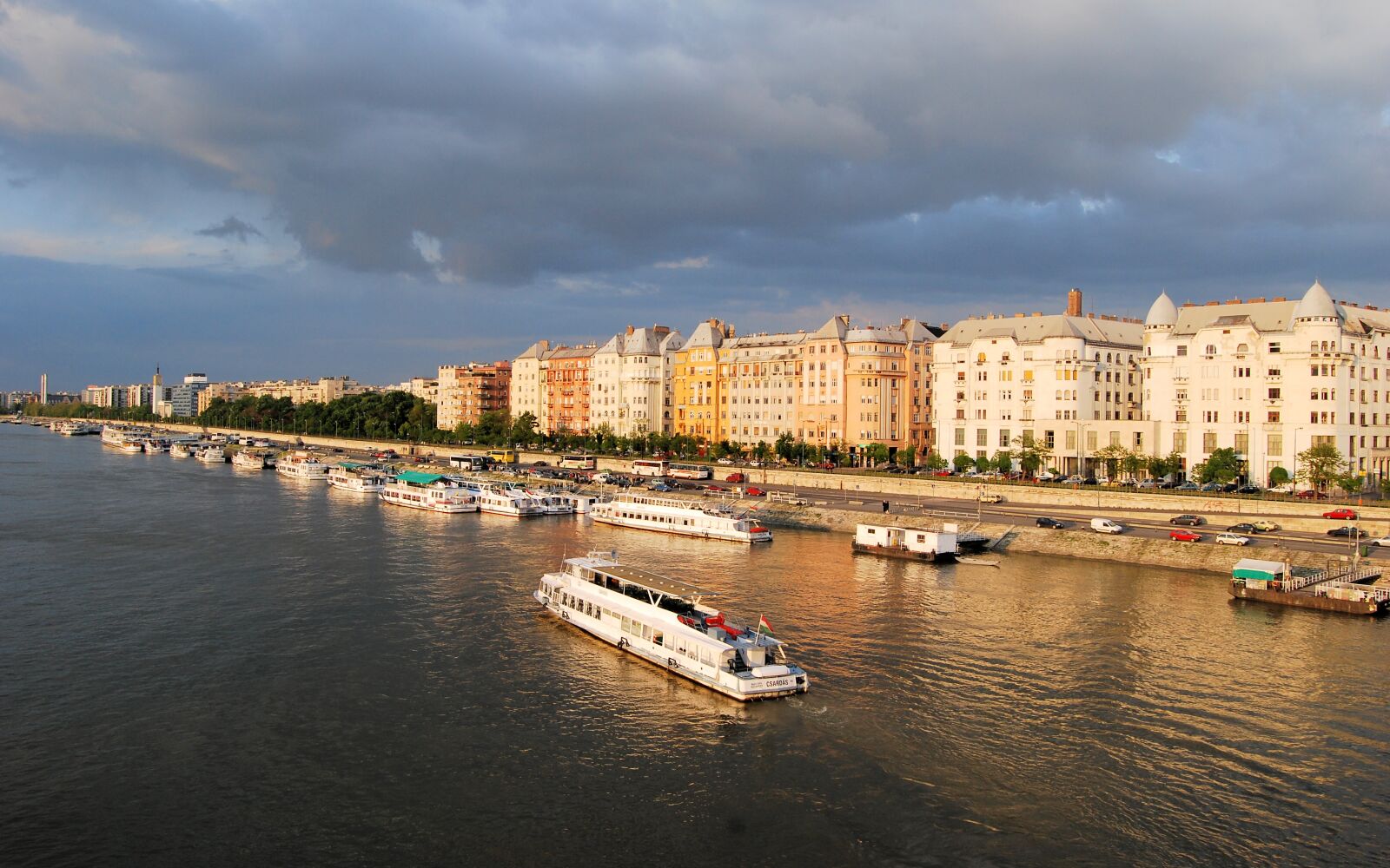Nikon D40X sample photo. Budapest, urban landscape, river photography