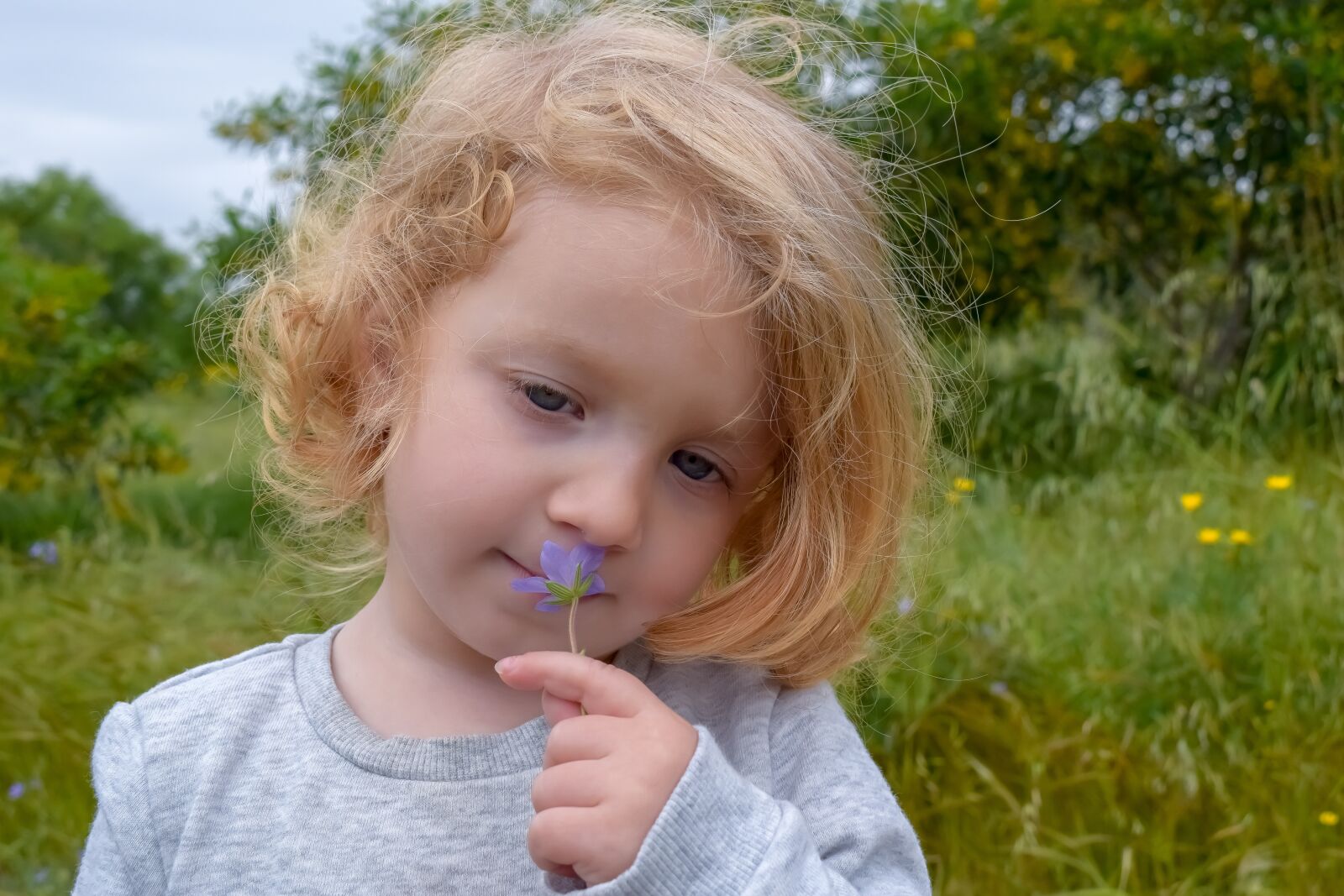 Nikon D3300 sample photo. Girl, baby, flower photography