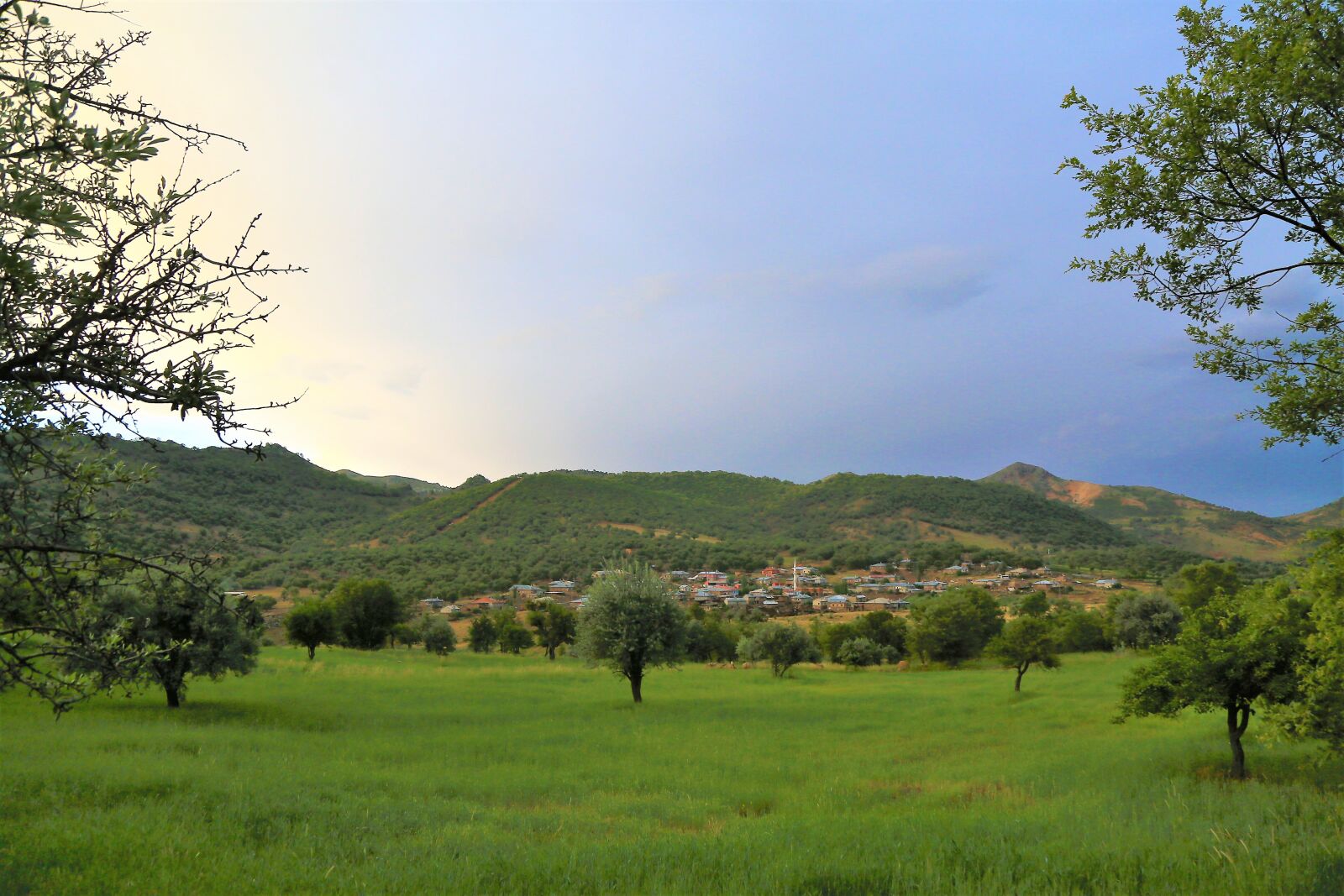 Canon EOS 5D Mark III sample photo. Landscape, village, nature photography