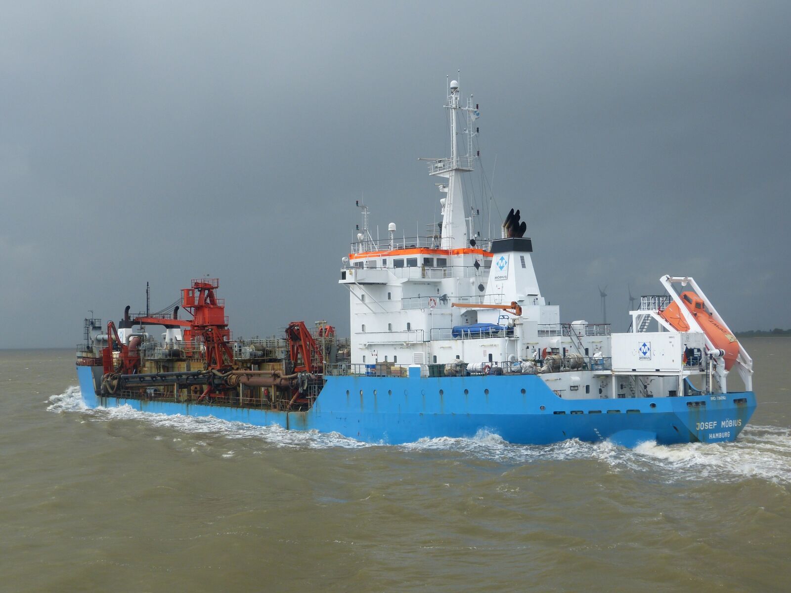 Panasonic Lumix DMC-FZ150 sample photo. Working ship, north sea photography
