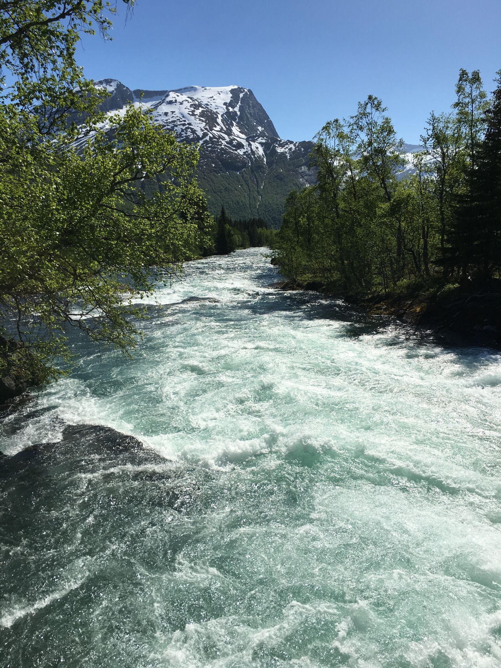 iPhone 6s back camera 4.15mm f/2.2 sample photo. River, mountains, nature photography