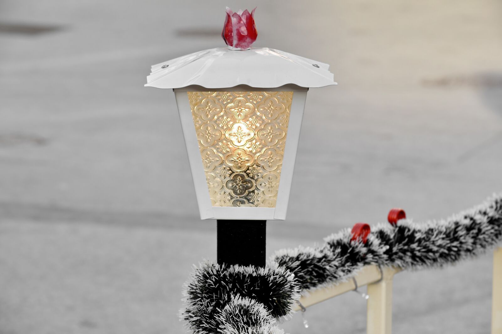 Nikon D5500 sample photo. Christmas, decoration, electricity, fence photography