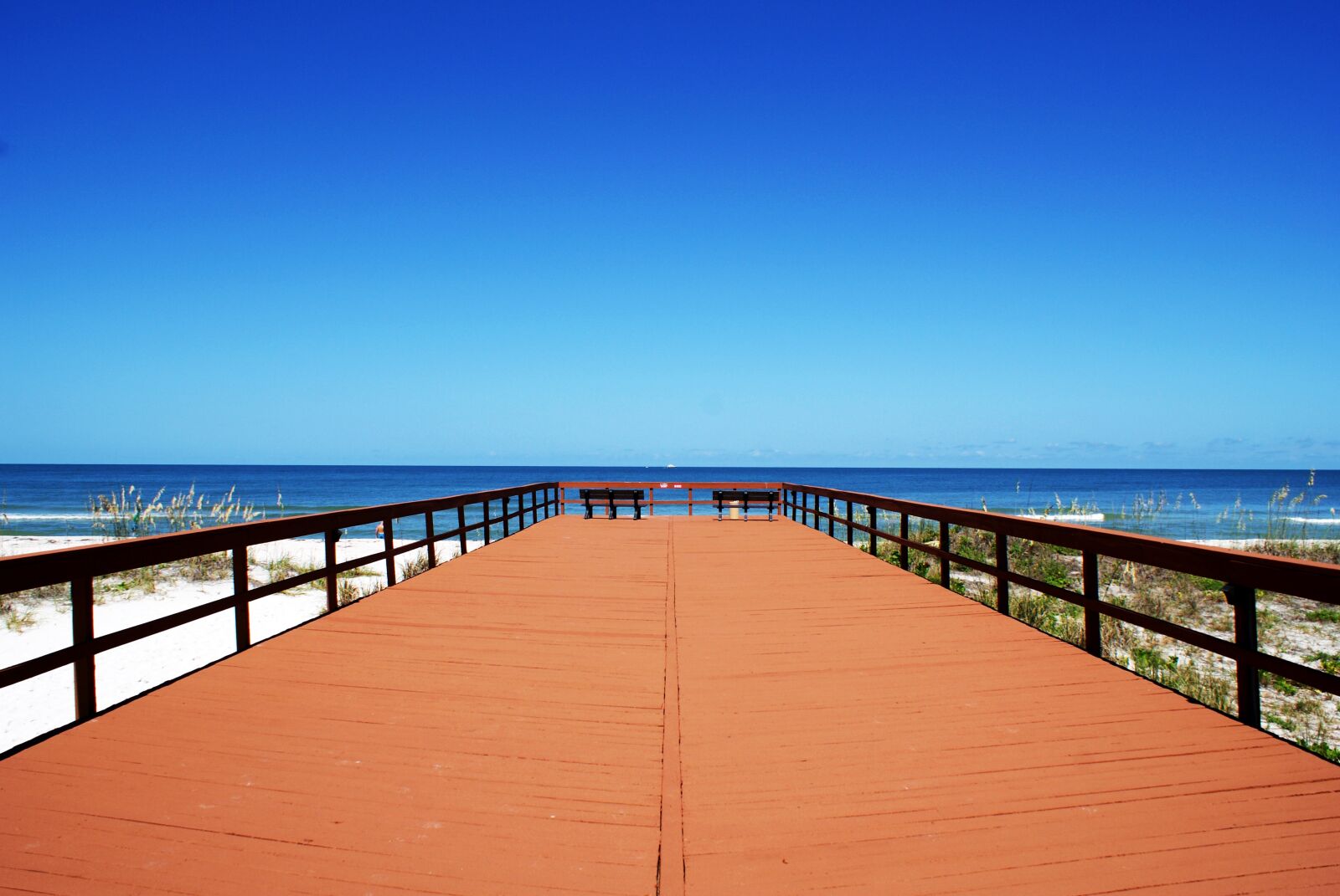 Sony Alpha DSLR-A200 sample photo. Pier, beach, sky photography