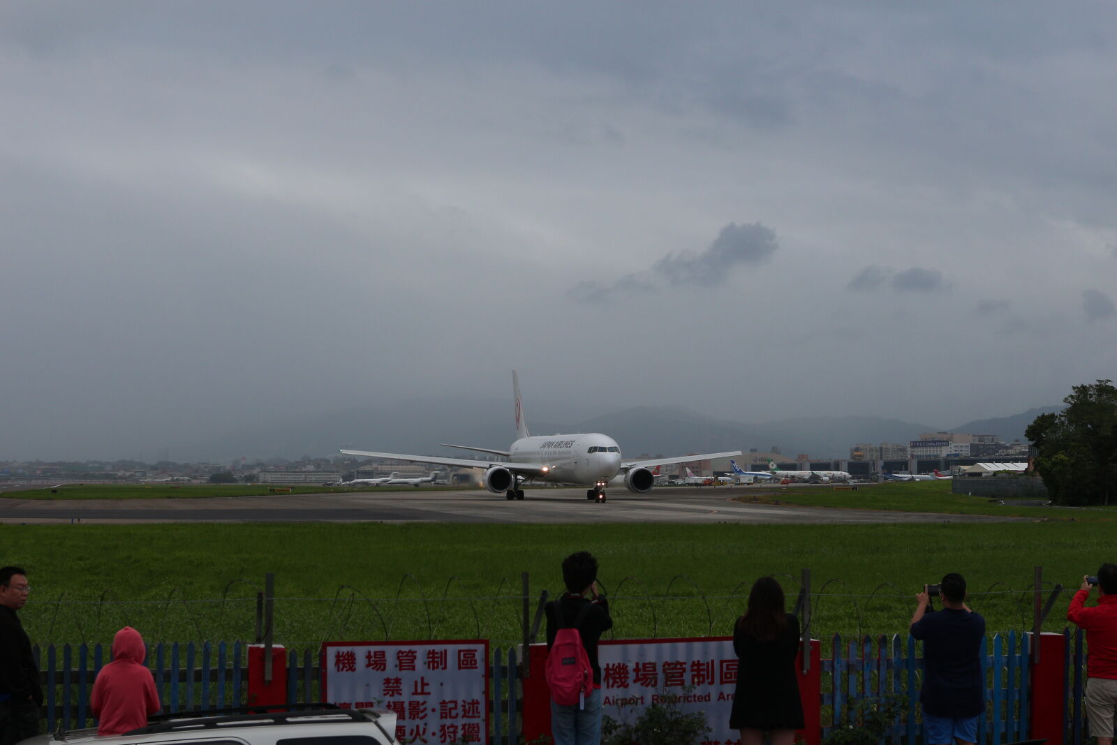Canon EOS M sample photo