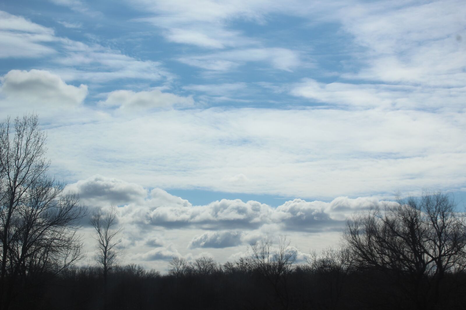 Canon EOS 1200D (EOS Rebel T5 / EOS Kiss X70 / EOS Hi) sample photo. Cloud, thick, atmospheric photography