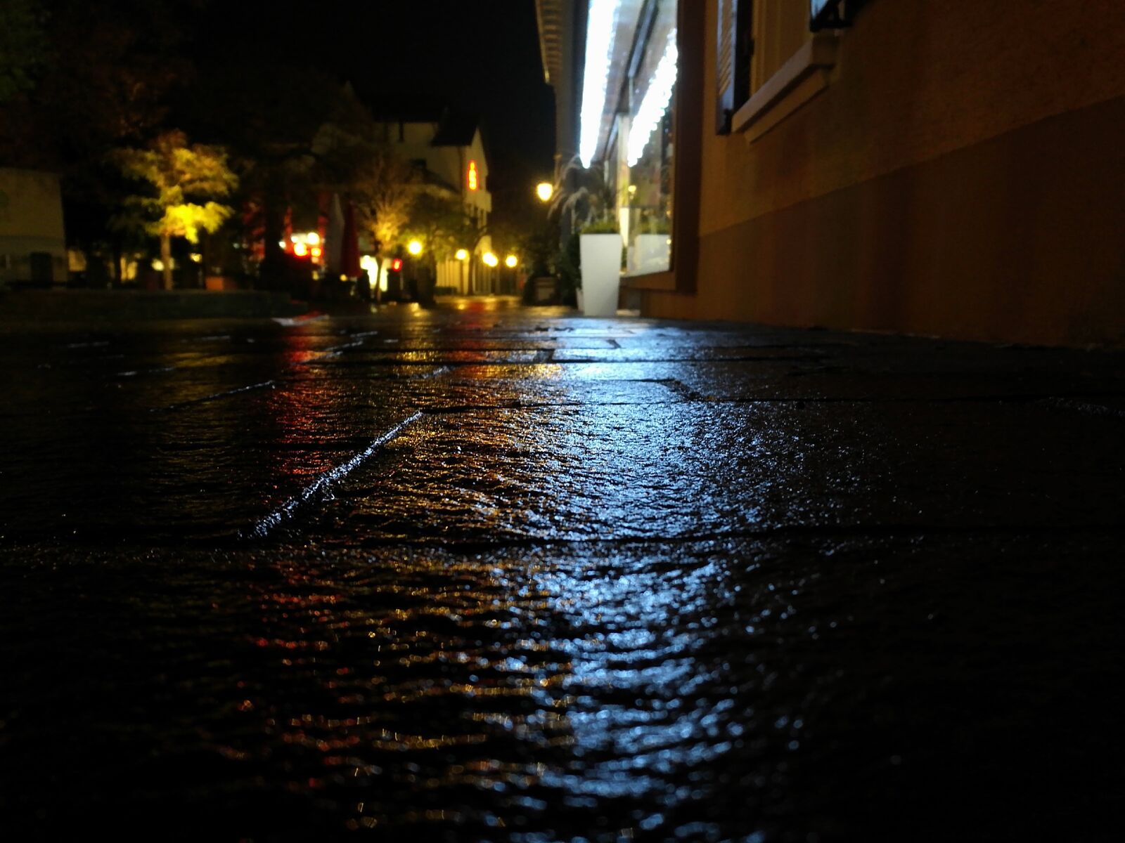 HUAWEI Honor 8 sample photo. Night, neon light, road photography