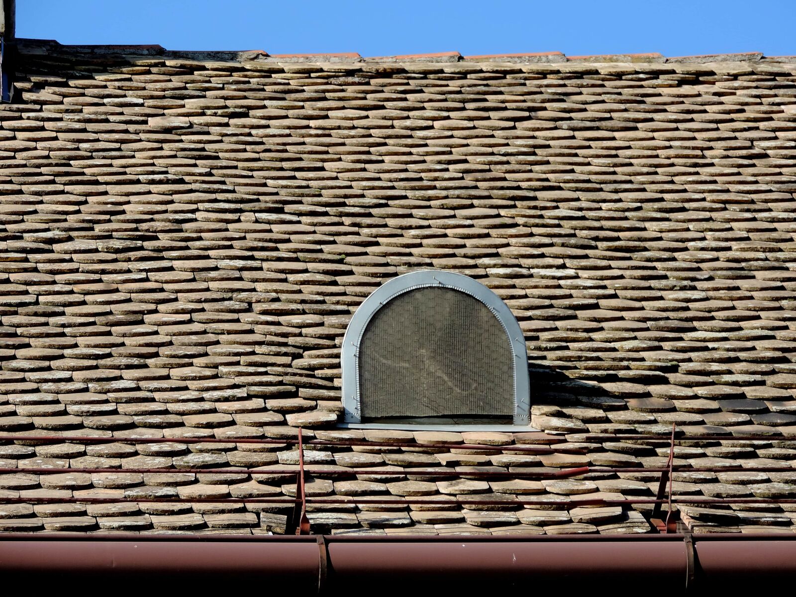Nikon Coolpix P520 sample photo. House, architecture, covering, tile photography
