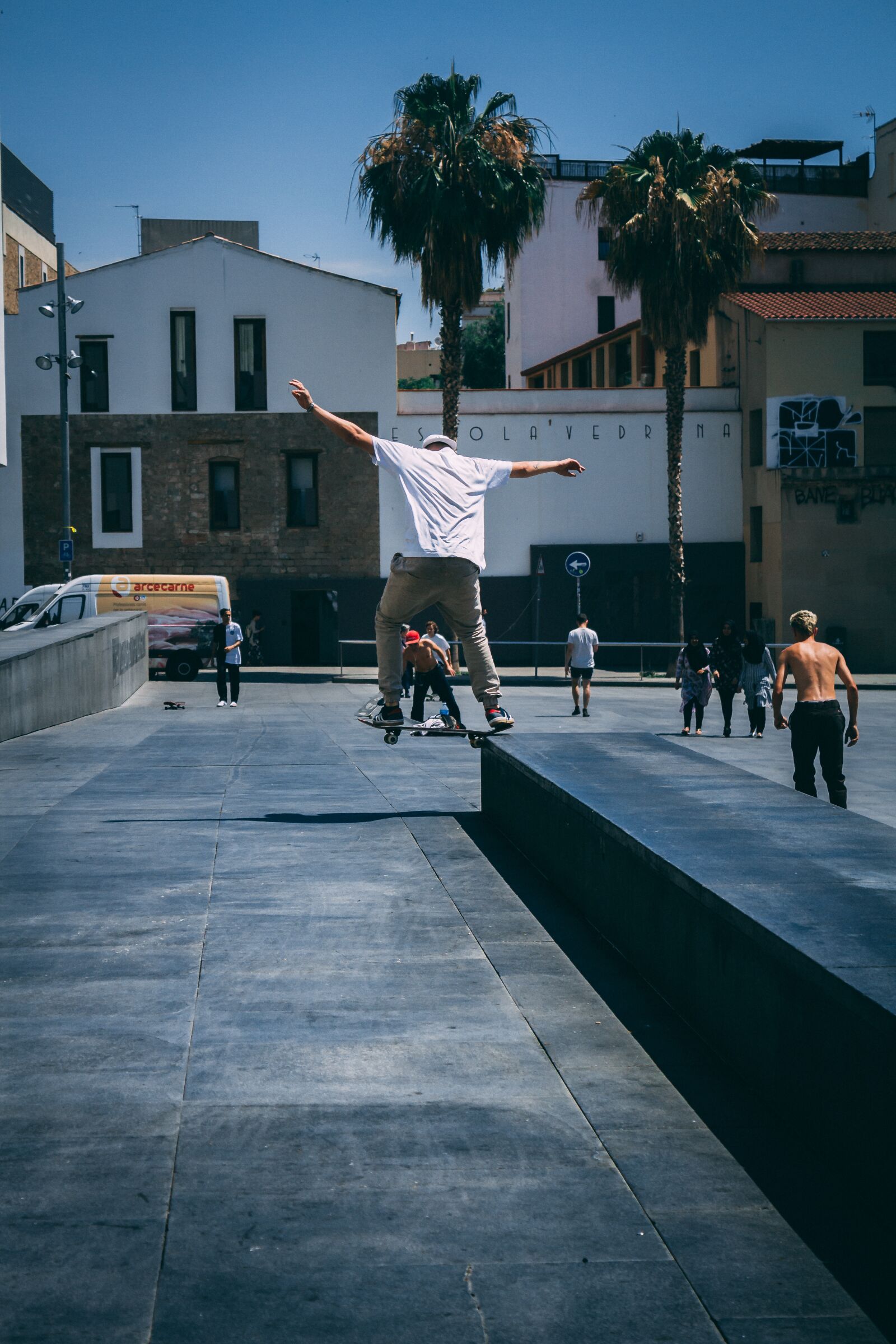 Canon EOS 1200D (EOS Rebel T5 / EOS Kiss X70 / EOS Hi) sample photo. Skaterboard, sport, barcelona photography