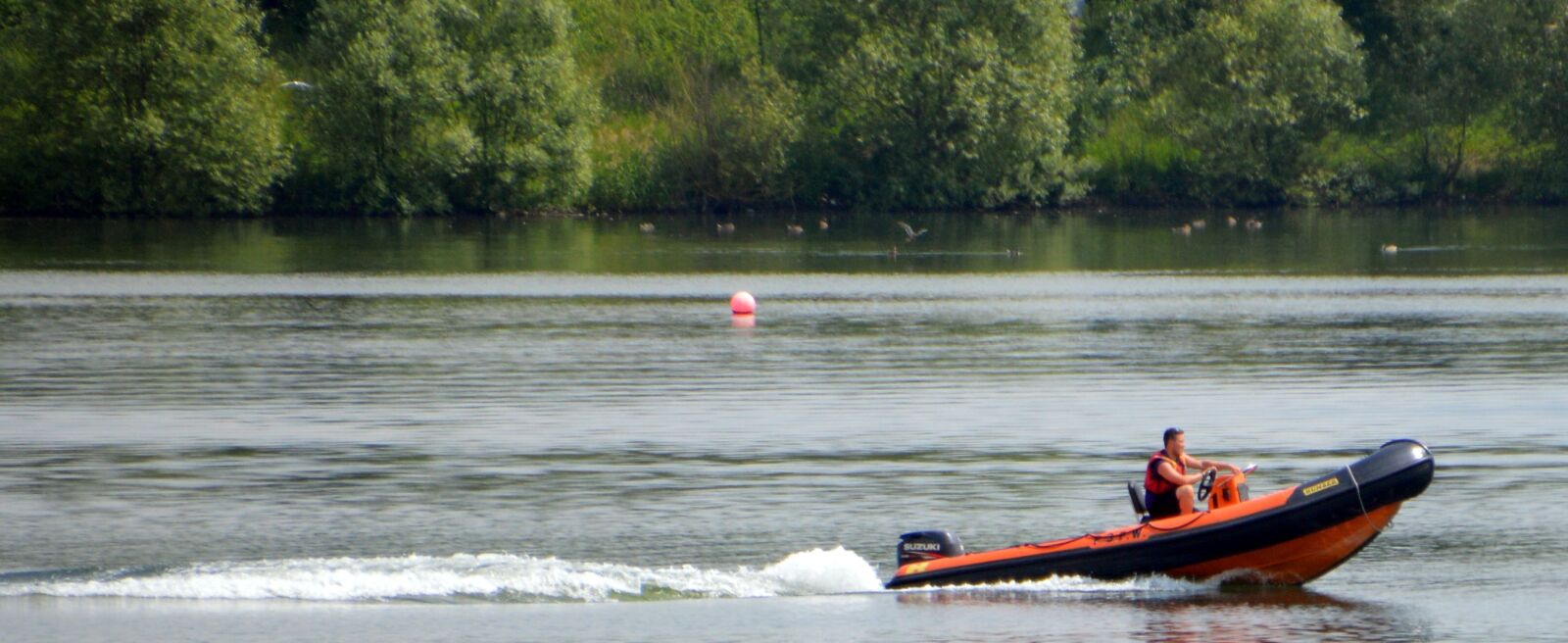 Nikon D3200 sample photo. Pugney's, speedboat, water photography
