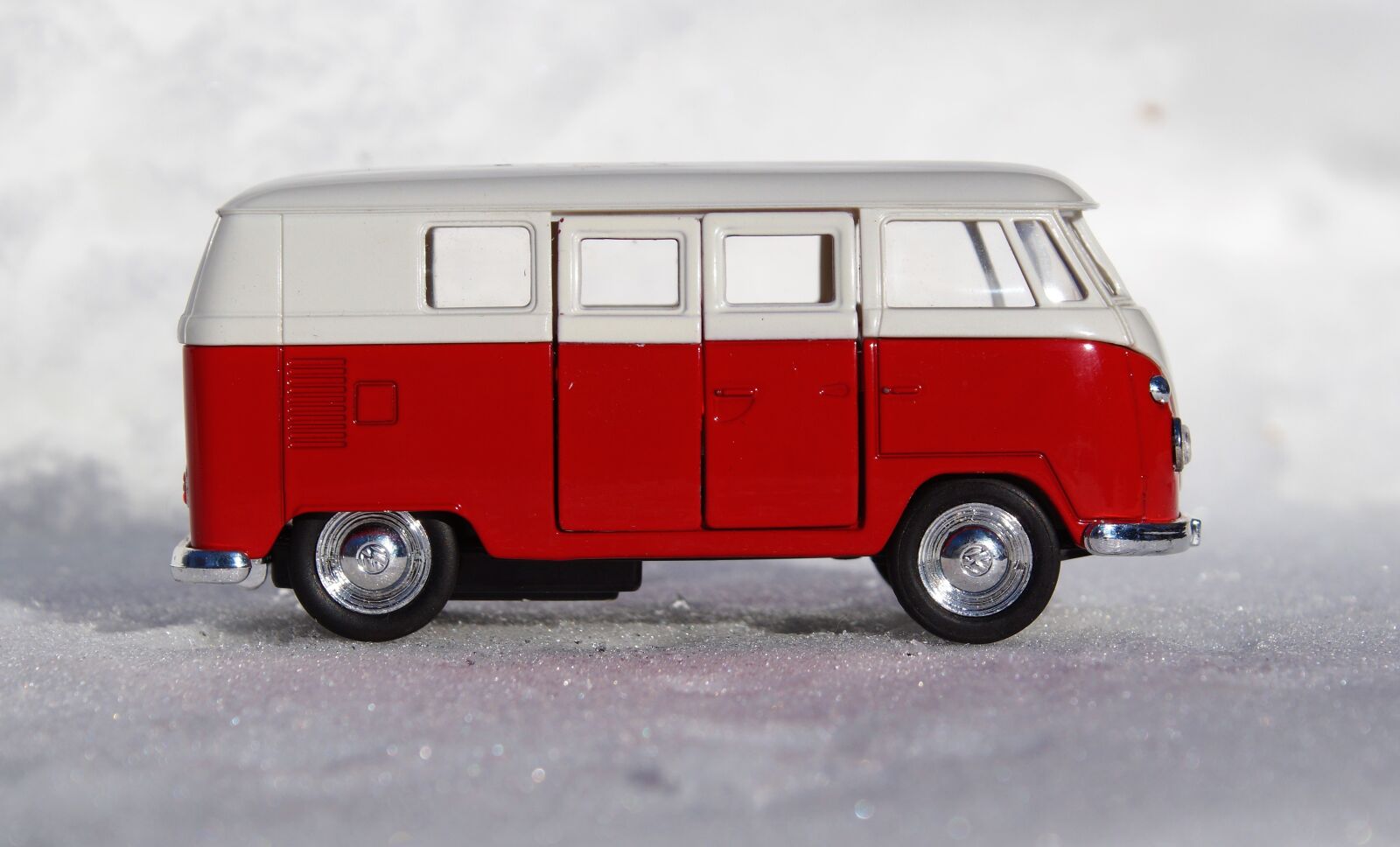 Sony DT 18-70mm F3.5-5.6 sample photo. Model car, auto, vehicles photography