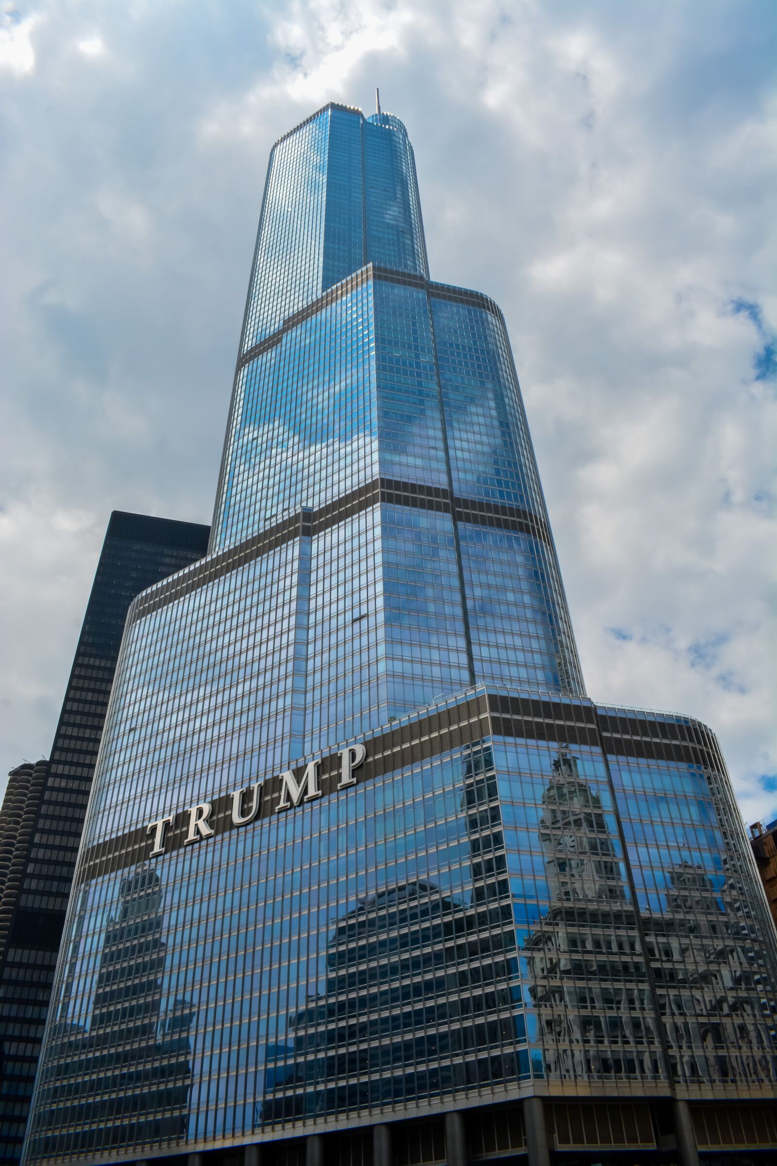 Nikon D7100 sample photo. Trump, building, city photography