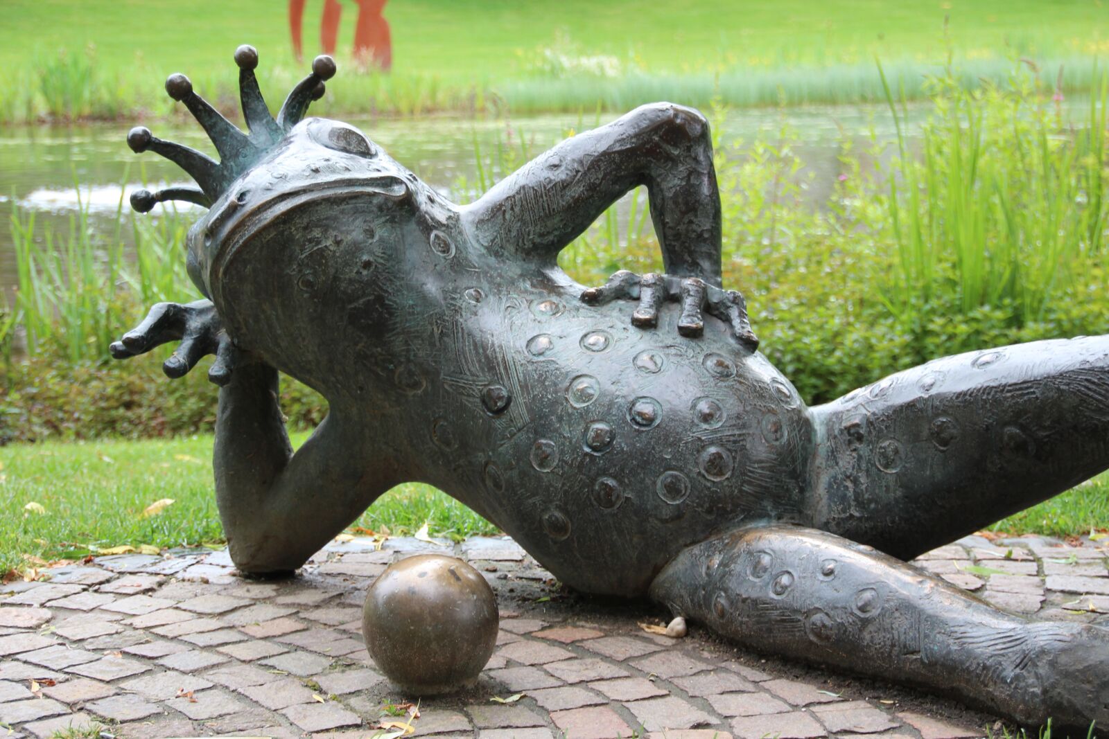 Canon EOS 600D (Rebel EOS T3i / EOS Kiss X5) sample photo. Sculpture, art, artwork photography