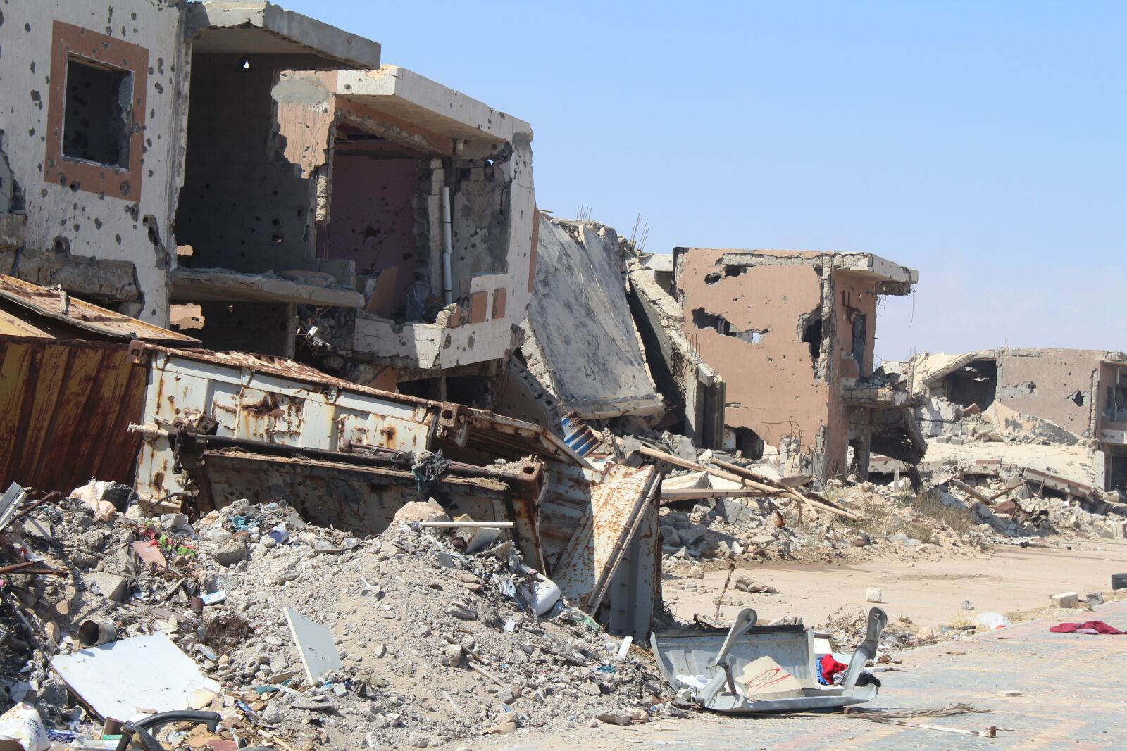 Canon EOS 4000D (EOS Rebel T100 / EOS 3000D) sample photo. Libya, destroy, destruction photography