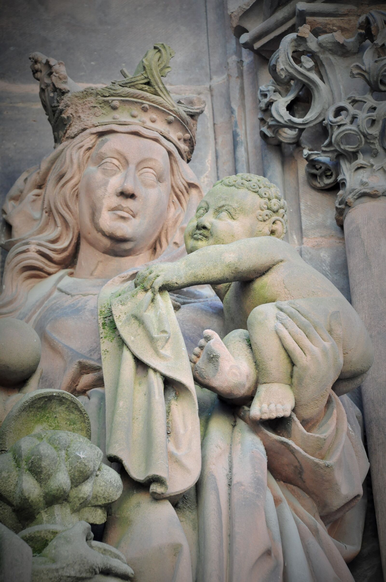 Nikon D90 sample photo. Virgin, virgin and child photography