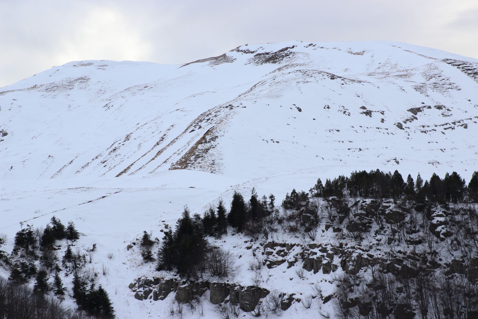 Canon EOS 600D (Rebel EOS T3i / EOS Kiss X5) sample photo. Mountains, snow, landscape photography
