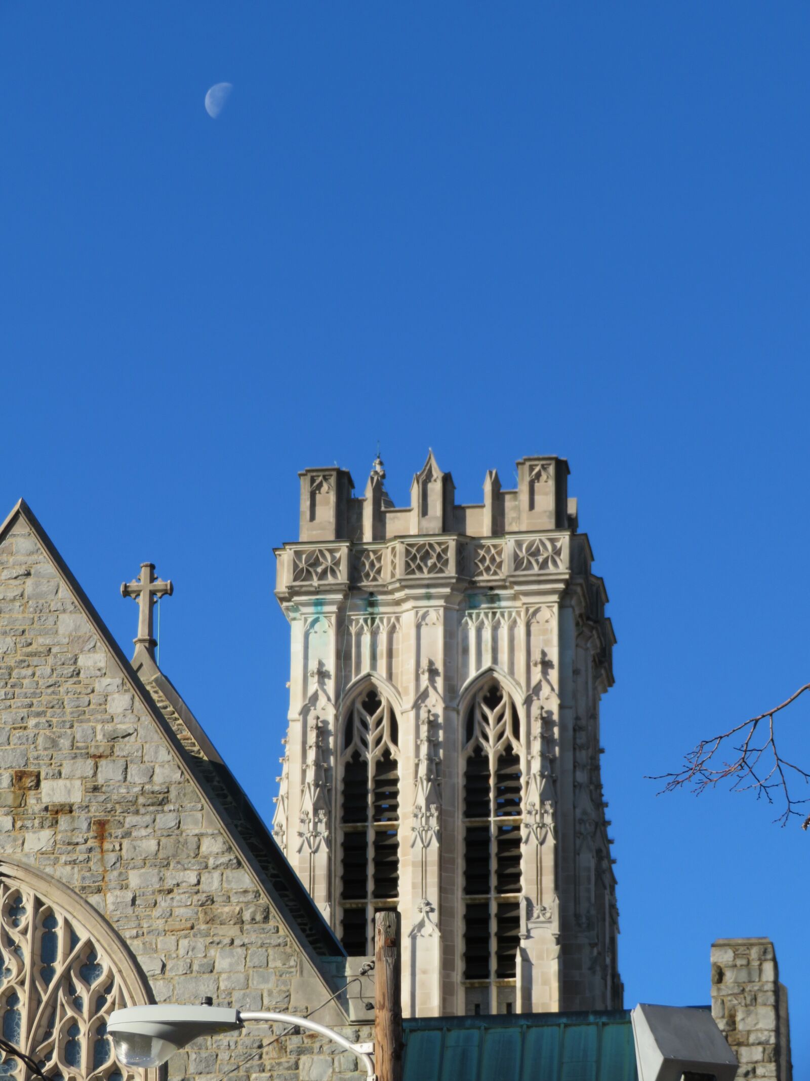 Canon PowerShot SX720 HS sample photo. Building, church, gothic photography