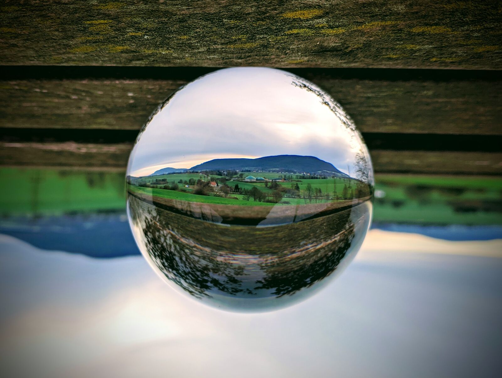 Xiaomi POCO F1 sample photo. Lens, landscape, nature photography