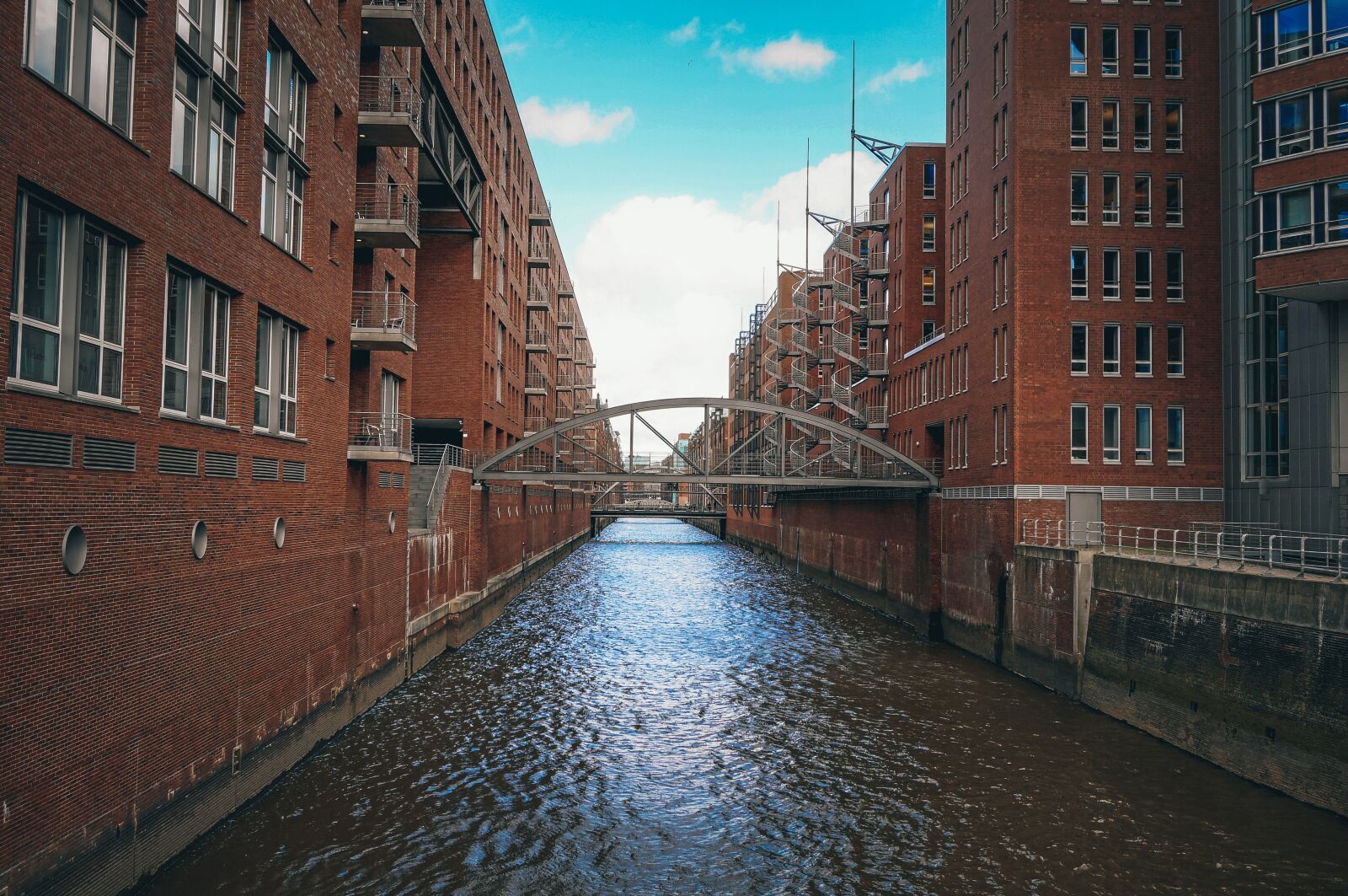 Sony Alpha NEX-3N sample photo. Hamburg, speicherstadt, architecture photography