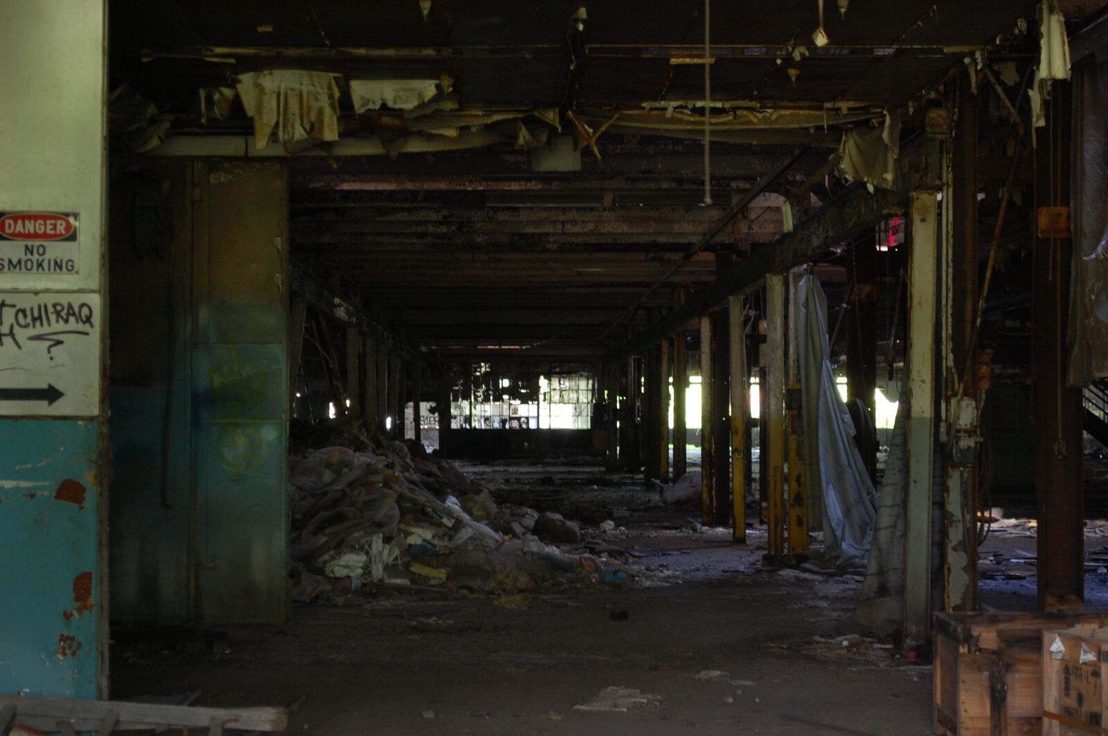 Nikon D40 sample photo. Abandoned, industry, dilapidated photography