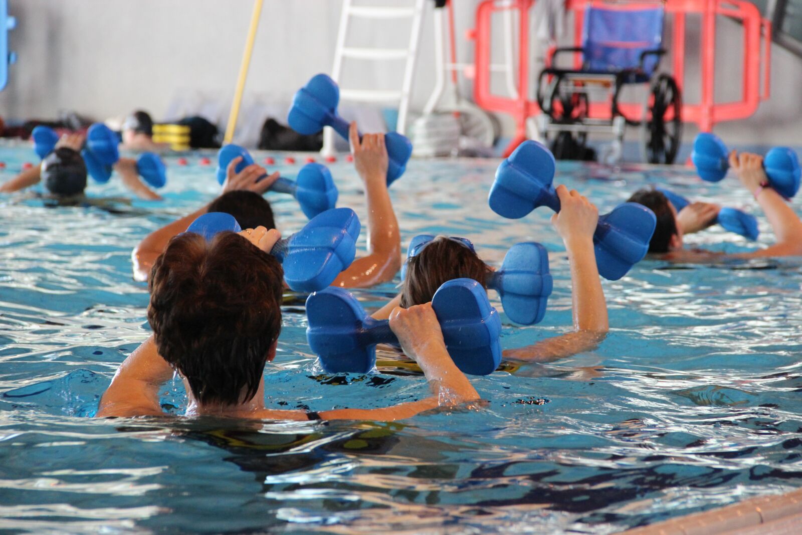 Canon EOS 600D (Rebel EOS T3i / EOS Kiss X5) sample photo. Swim, body of water photography