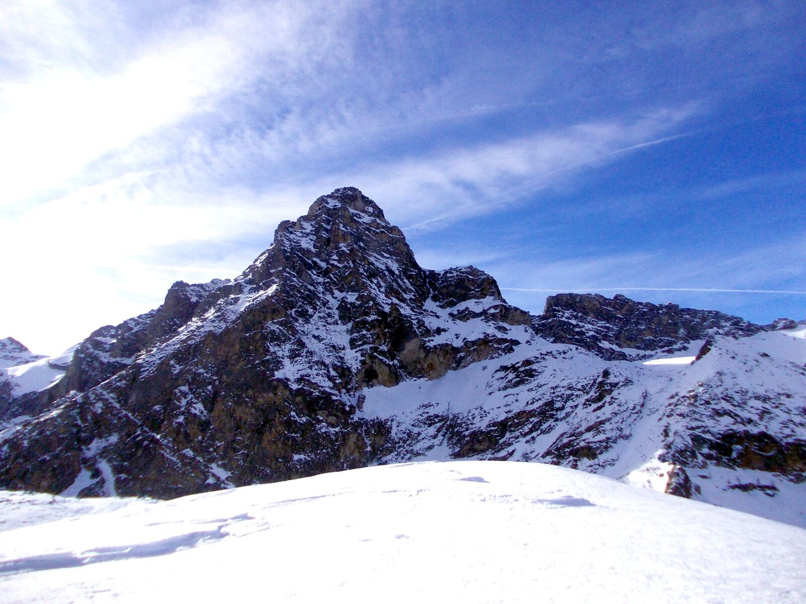 Nikon COOLPIX L23 sample photo. Alps, mountains, clouds photography