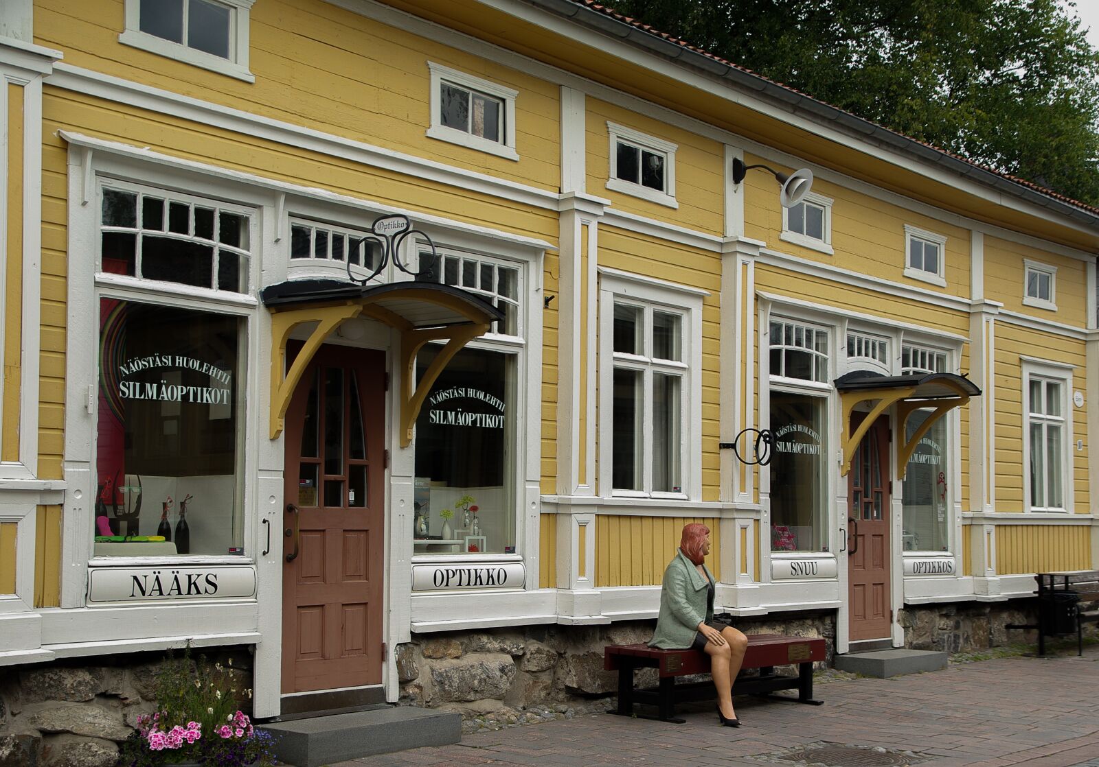 Pentax K10D sample photo. Finland, rauma, wooden houses photography
