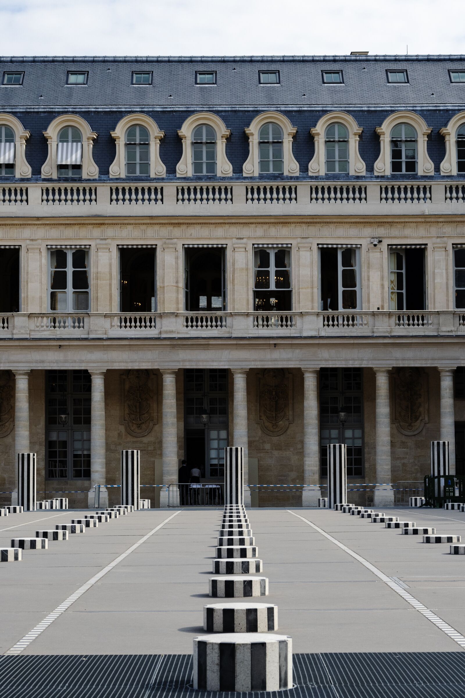 Nikon Z 50 sample photo. Paris, royal palace, building photography