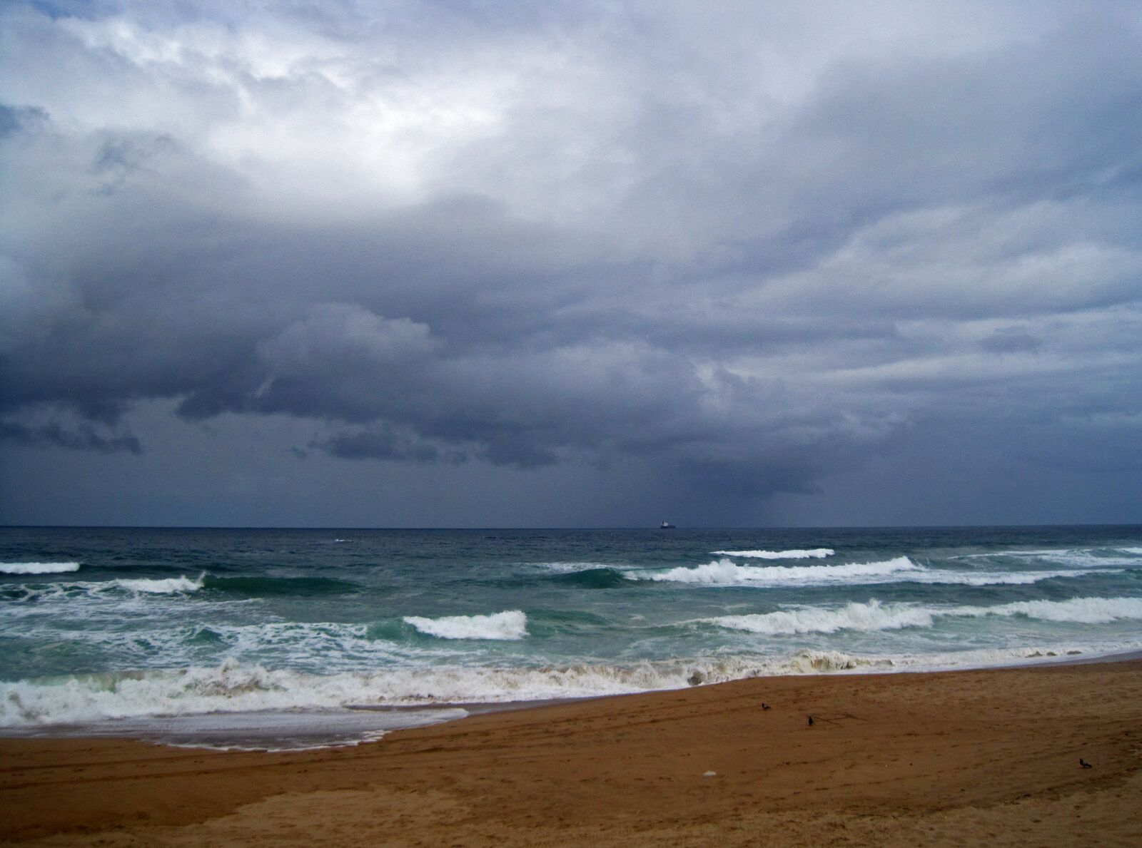 Canon PowerShot SD1200 IS (Digital IXUS 95 IS / IXY Digital 110 IS) sample photo. Sea under cloudy sky photography