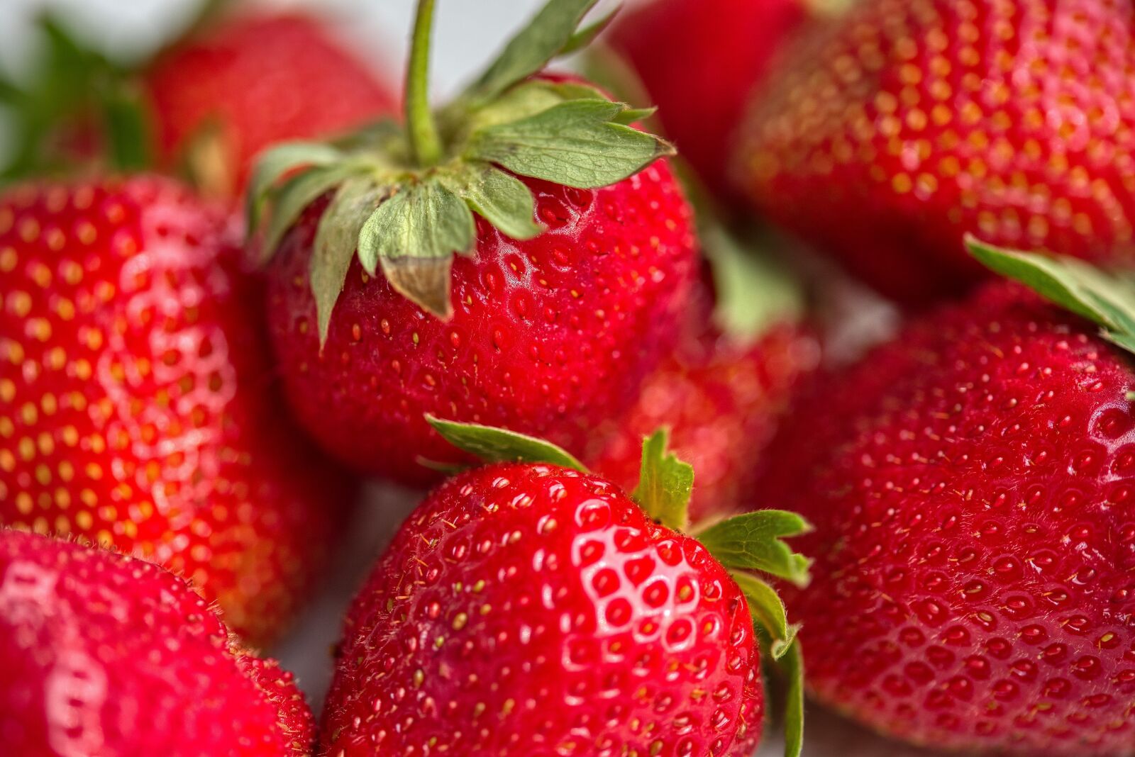 Nikon D750 sample photo. Strawberries, fruits, red photography