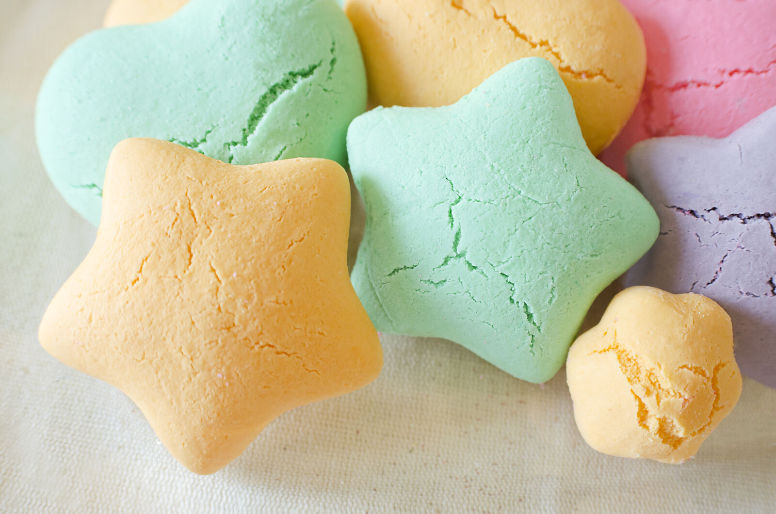 Nikon D5100 sample photo. Amarillo, colors, cookies, galletas photography