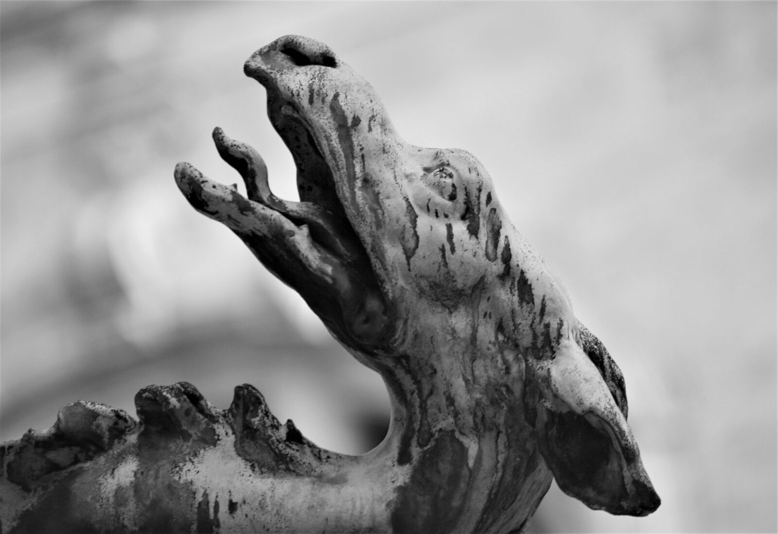 Canon EOS 1000D (EOS Digital Rebel XS / EOS Kiss F) sample photo. Hamburg, hamburgensien, sculpture photography