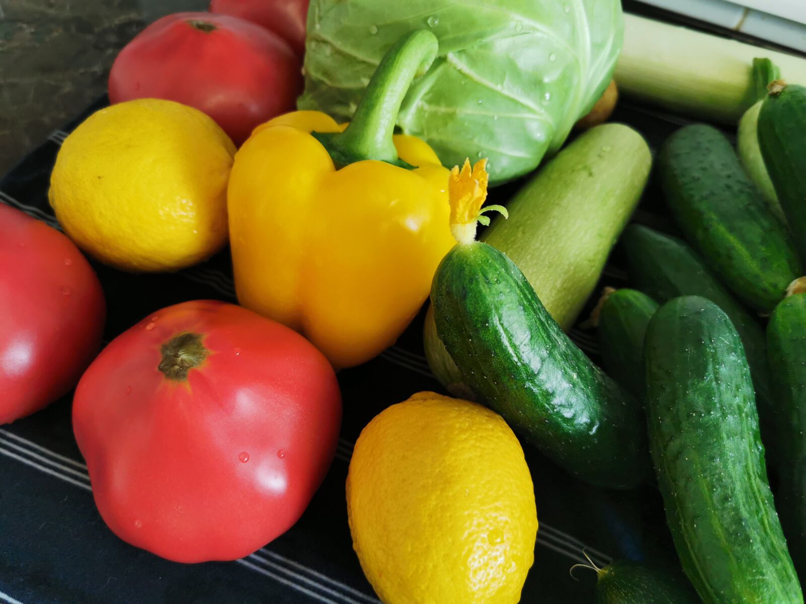 HUAWEI P30 Pro sample photo. Vegetables, cucumbers, tomatoes photography