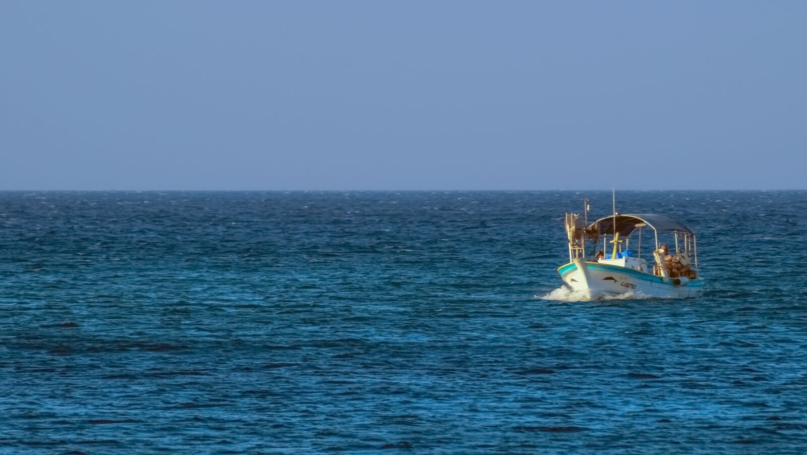 Nikon D3300 sample photo. Boat, sea, afternoon photography
