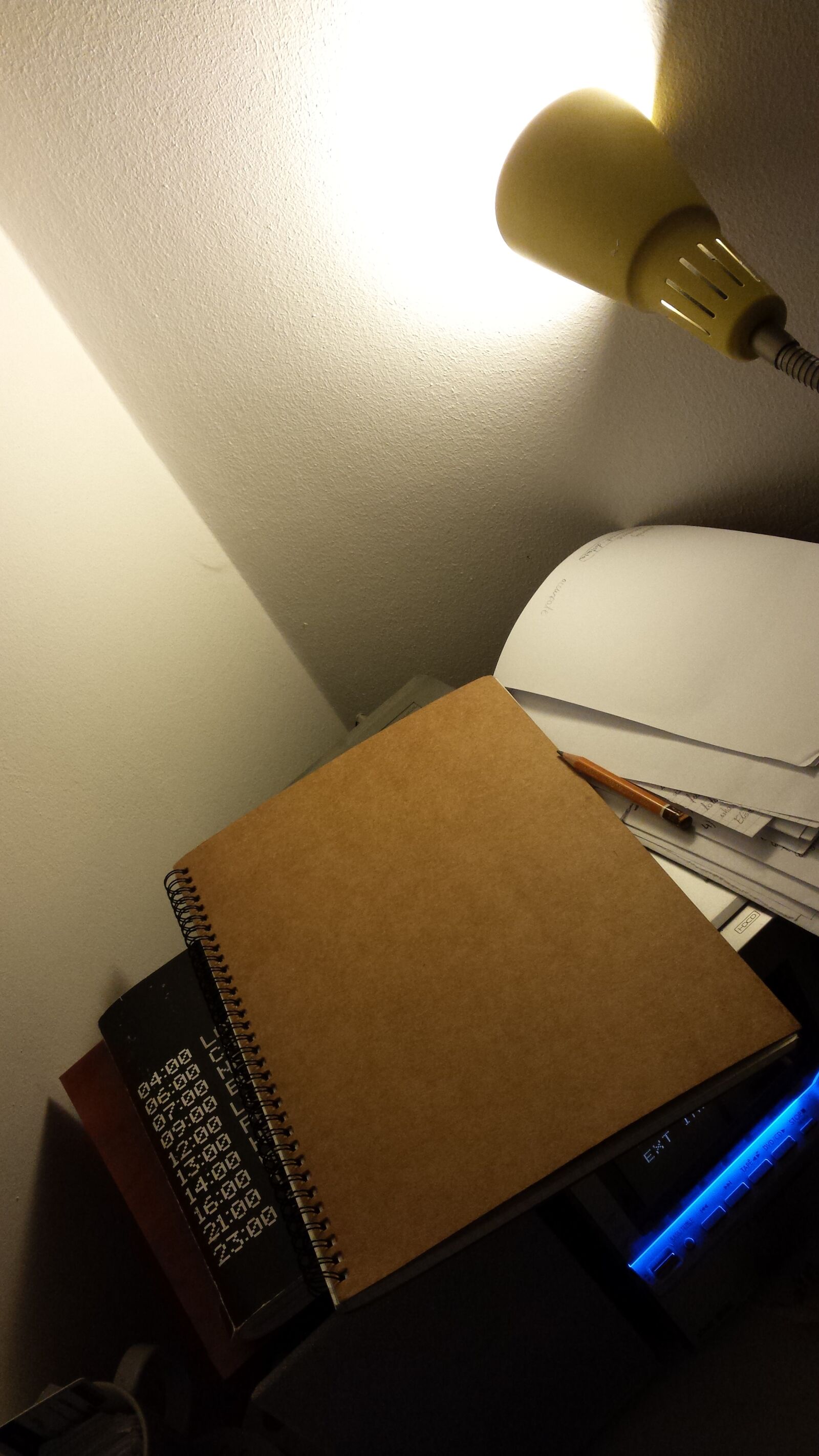 Samsung Galaxy S4 sample photo. Night, studying photography