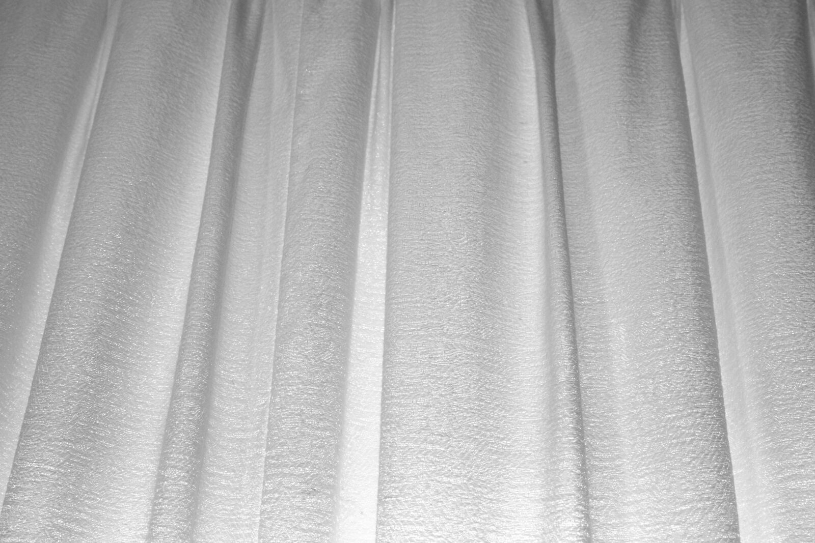 Canon EOS 1000D (EOS Digital Rebel XS / EOS Kiss F) + f/3.5-5.6 IS sample photo. White curtains, textil, texture photography