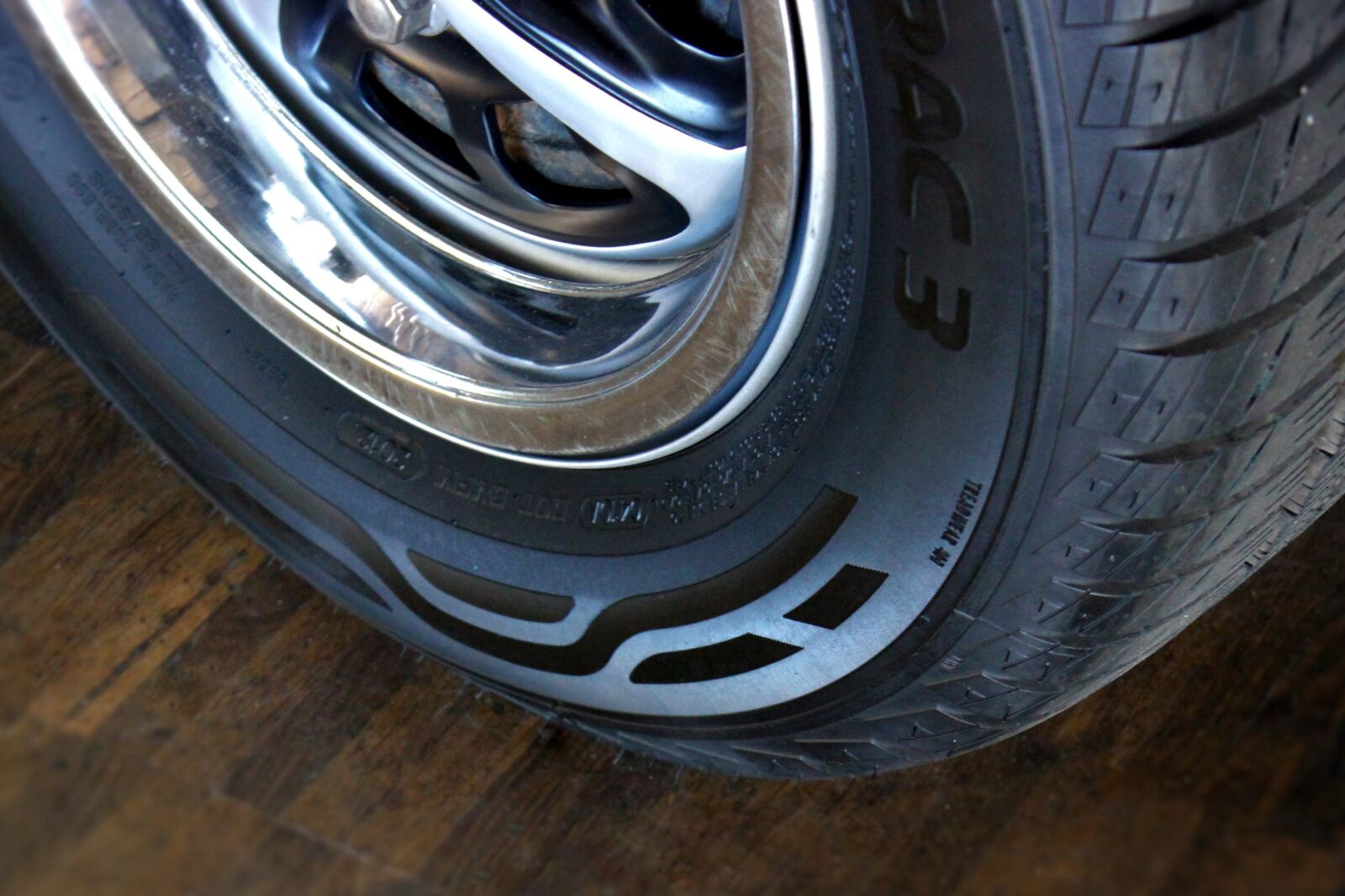 Canon EOS 550D (EOS Rebel T2i / EOS Kiss X4) sample photo. Auto tires, close up photography