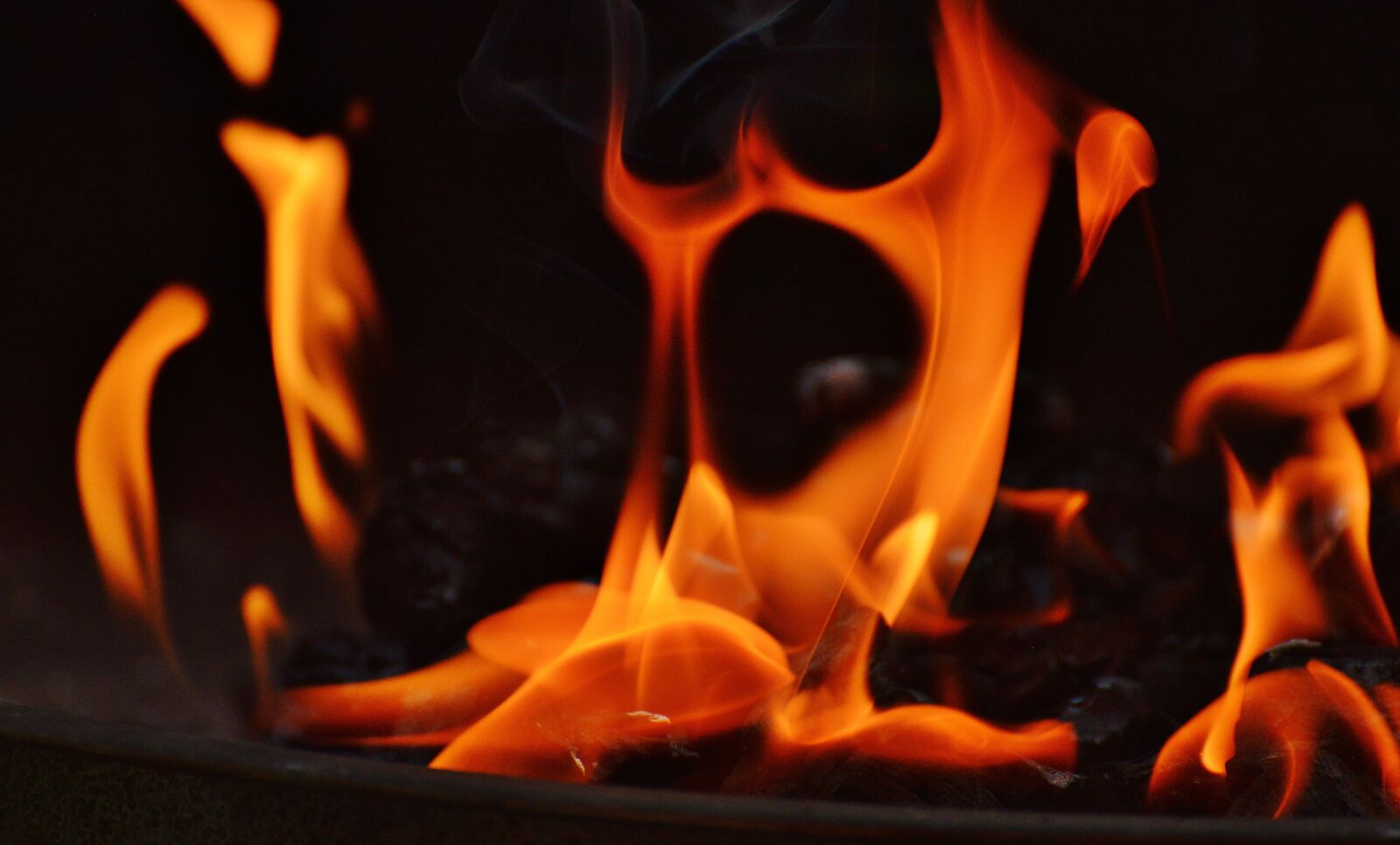 Nikon D3200 sample photo. Flame, embers, spirit photography