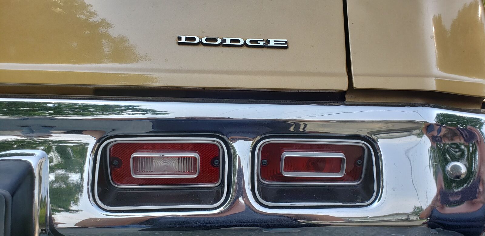 Samsung Galaxy S9+ sample photo. Dodge, swinger, classic car photography