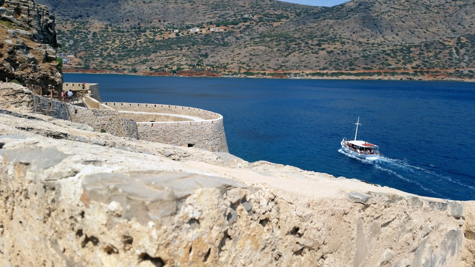 Samsung Galaxy S5 sample photo. Crete, water, ship photography