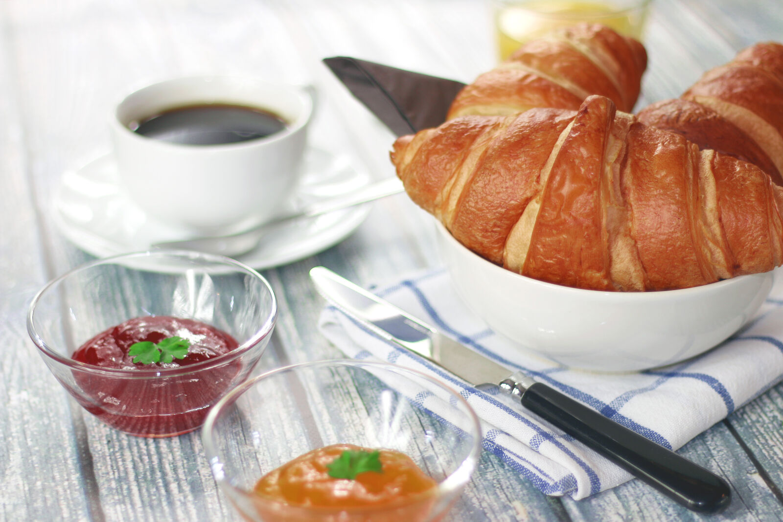 Canon EOS 70D + Canon EF 50mm F1.8 II sample photo. Breakfast, coffee, croissant, jam photography