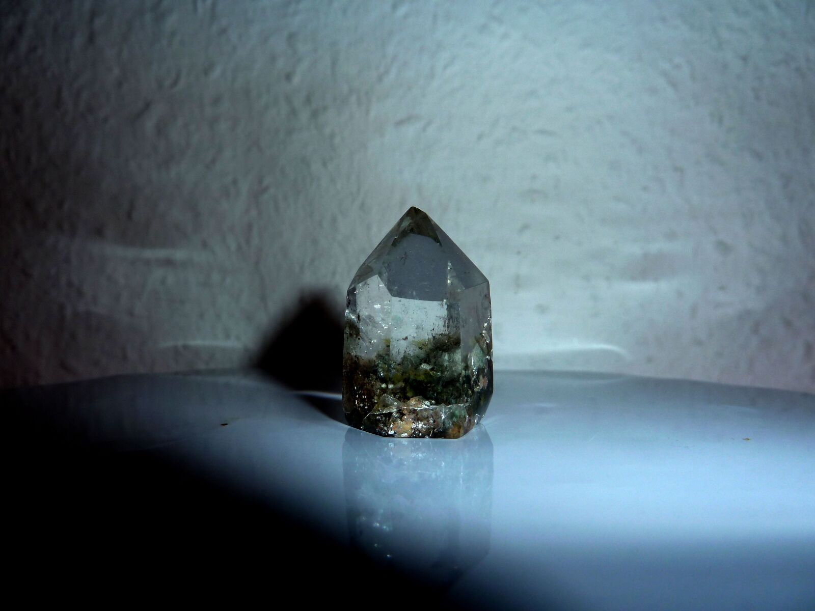 Panasonic Lumix DMC-ZS7 (Lumix DMC-TZ10) sample photo. Rock crystal, glassy, mysterious photography