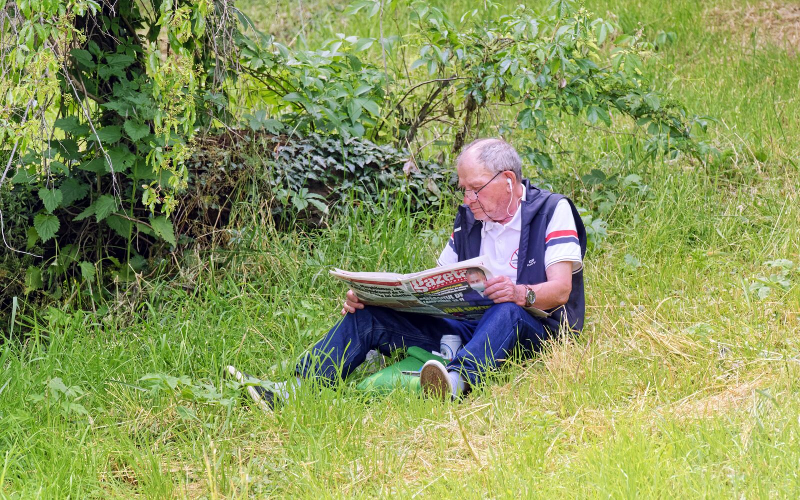 Nikon D5300 sample photo. Man, age, glasses view photography