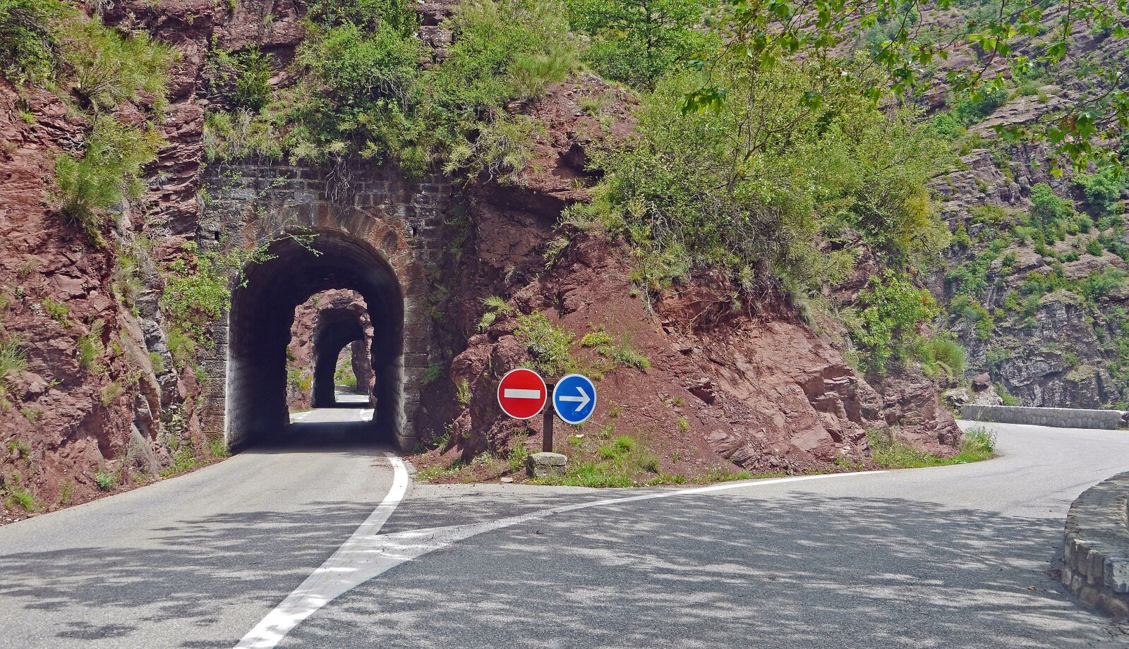 Panasonic Lumix DMC-GH3 sample photo. Daluis gorges, tunnel, bypass photography