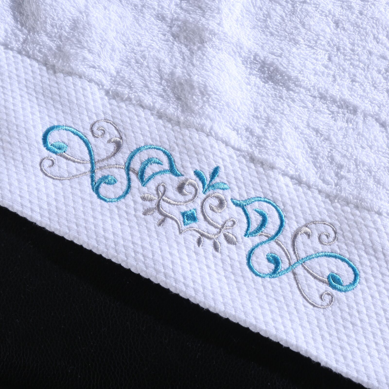 Canon EF 24-70mm F4L IS USM sample photo. Towel, cotton, textiles photography