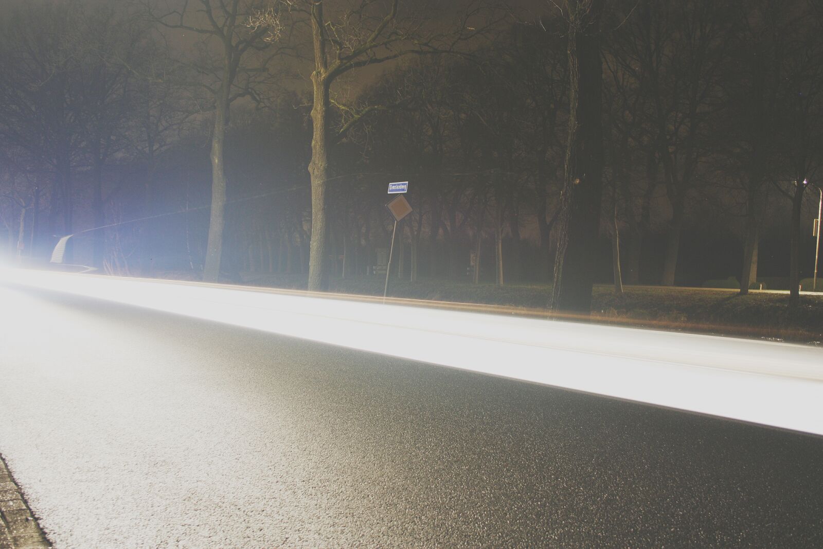 Canon EOS 450D (EOS Rebel XSi / EOS Kiss X2) sample photo. Car, lights, long, exposure photography