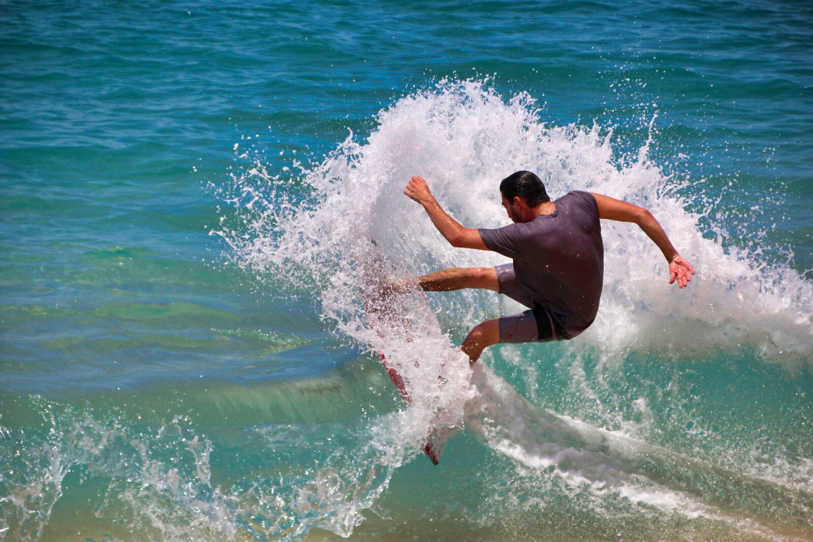 Canon EOS 1200D (EOS Rebel T5 / EOS Kiss X70 / EOS Hi) sample photo. Surfer, surfing, waters photography