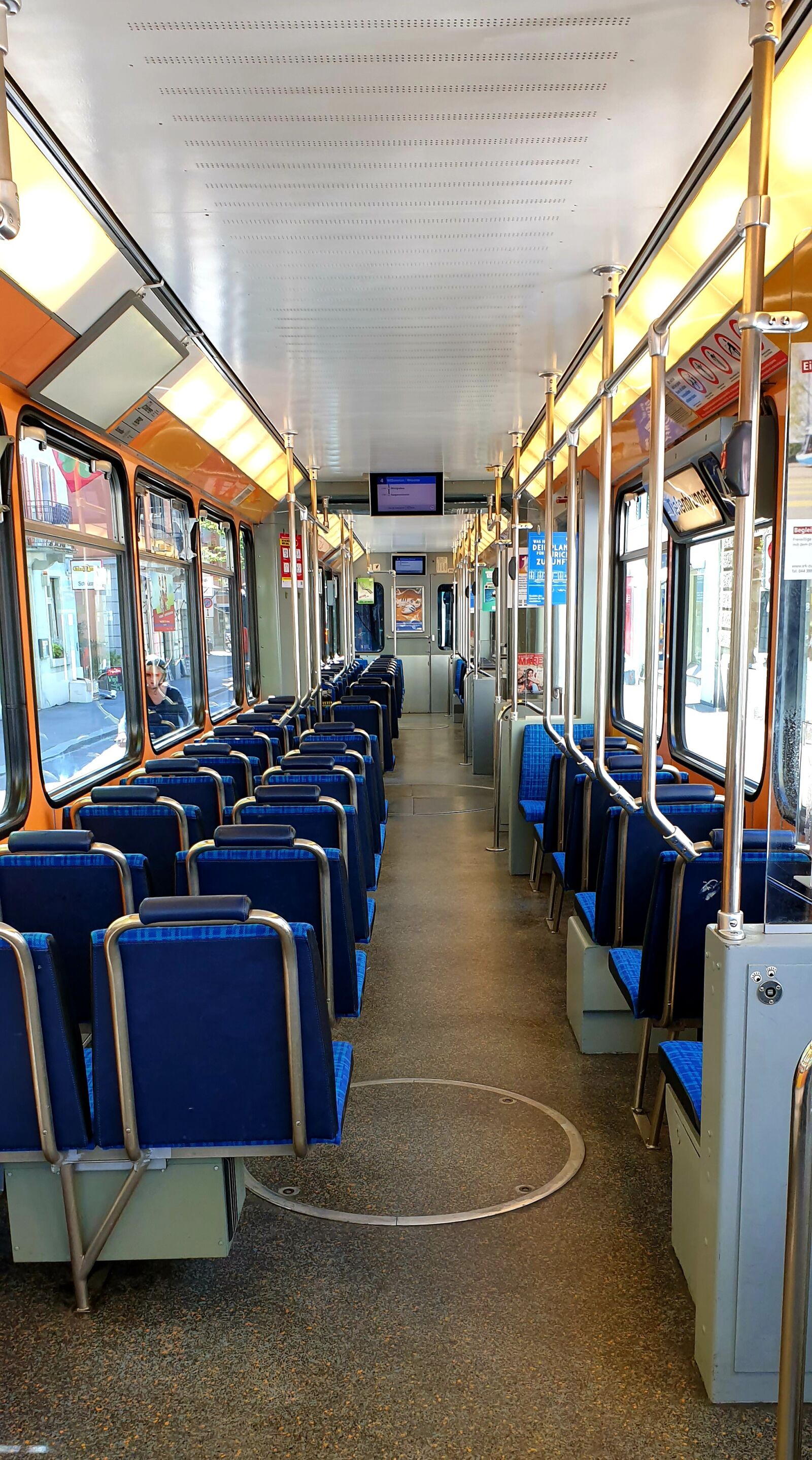 Samsung Galaxy S9 sample photo. Zurich, tram, transport photography