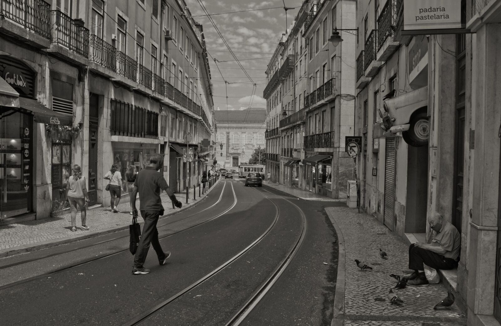 Nikon D5100 sample photo. Lisbon, street, old photography